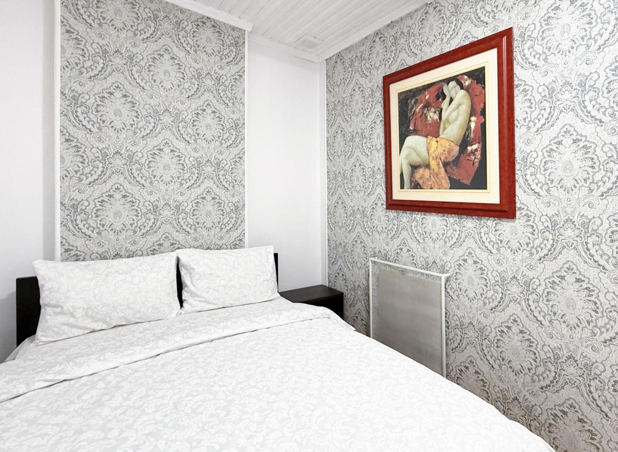 Teodora Square Apartments Площа Святого Теодора Λβιβ Εξωτερικό φωτογραφία