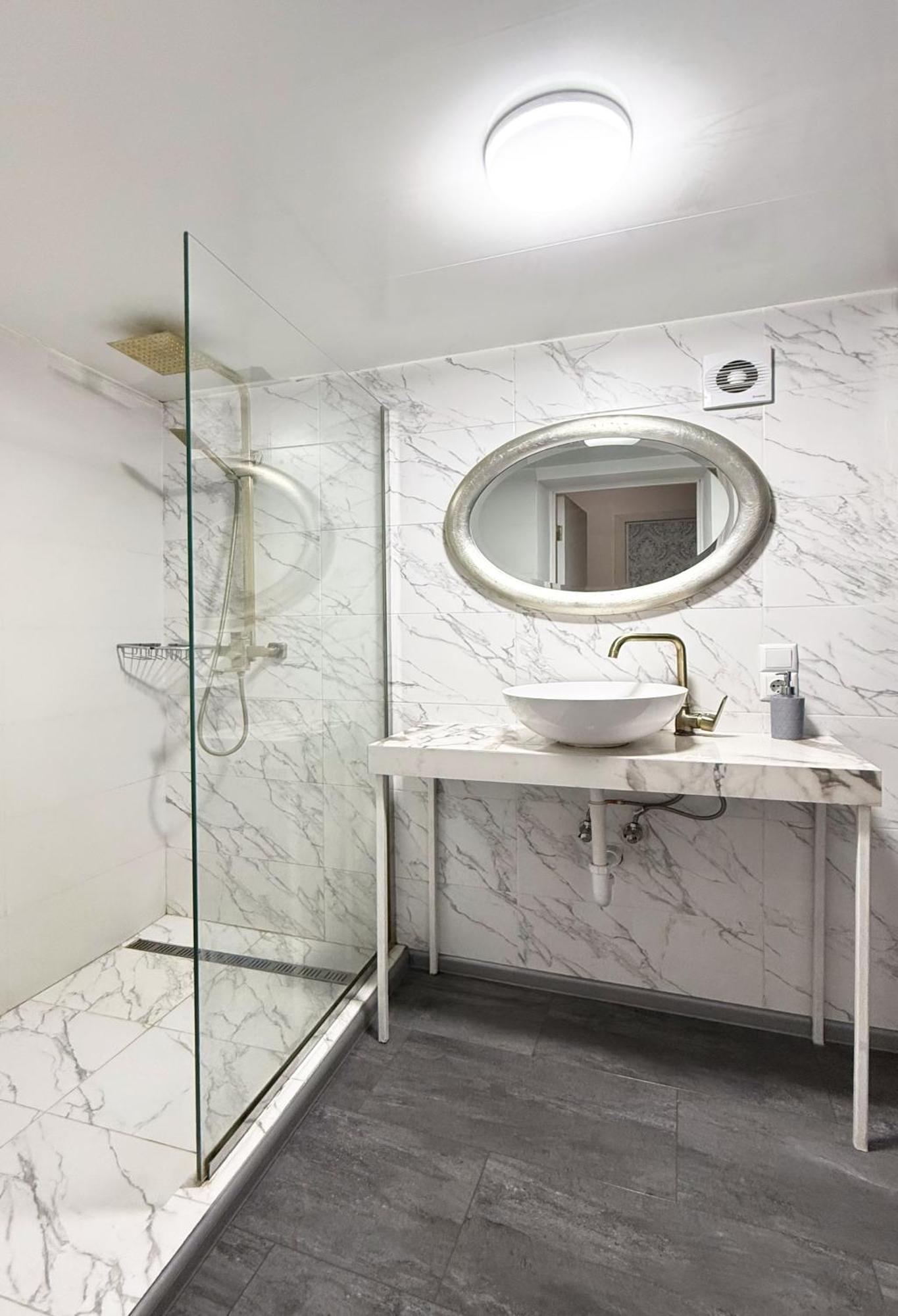 Teodora Square Apartments Площа Святого Теодора Λβιβ Εξωτερικό φωτογραφία